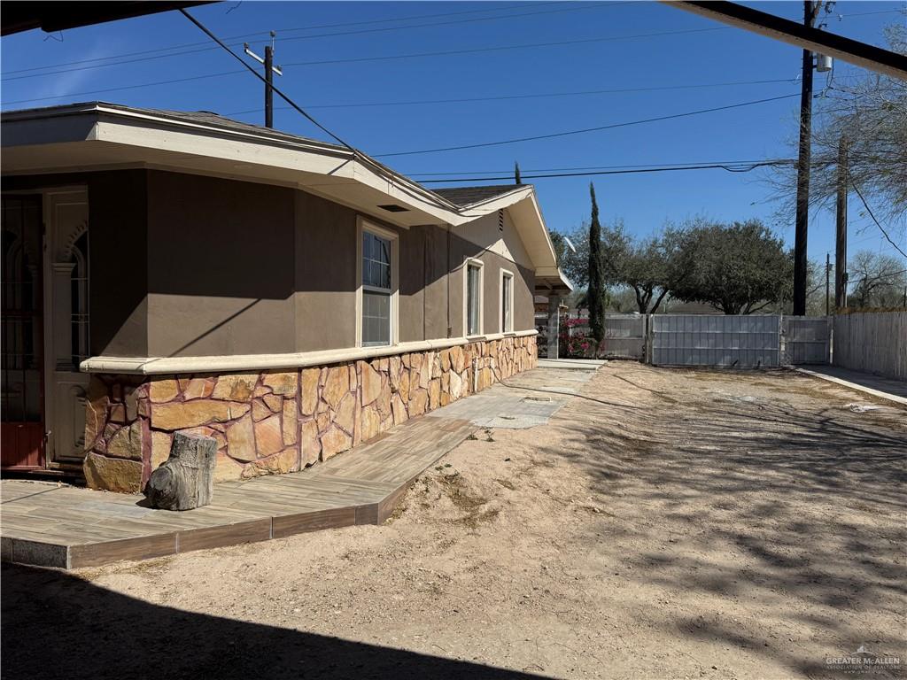 3757 Tom Gill Road Penitas, TX 78576 - Photo 8 of 12 a view of entryway