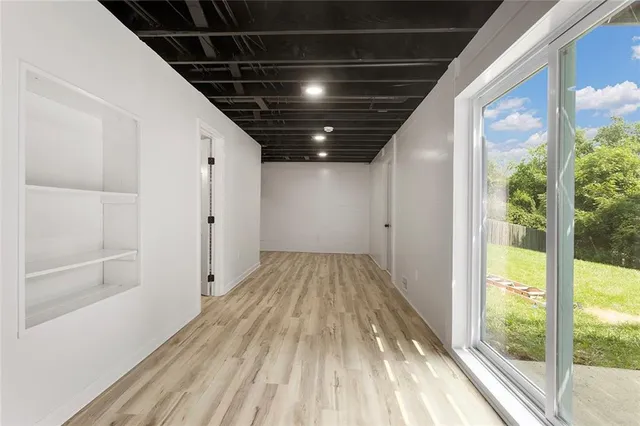 $395,000 | 5601 North Flint Ridge Road, Kansas City, MO 64151