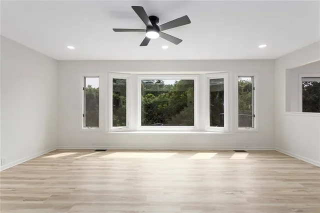 $395,000 | 5601 North Flint Ridge Road, Kansas City, MO 64151