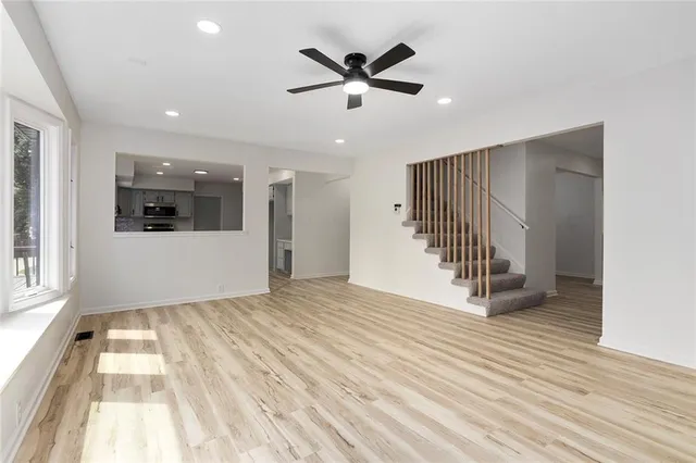 $395,000 | 5601 North Flint Ridge Road, Kansas City, MO 64151