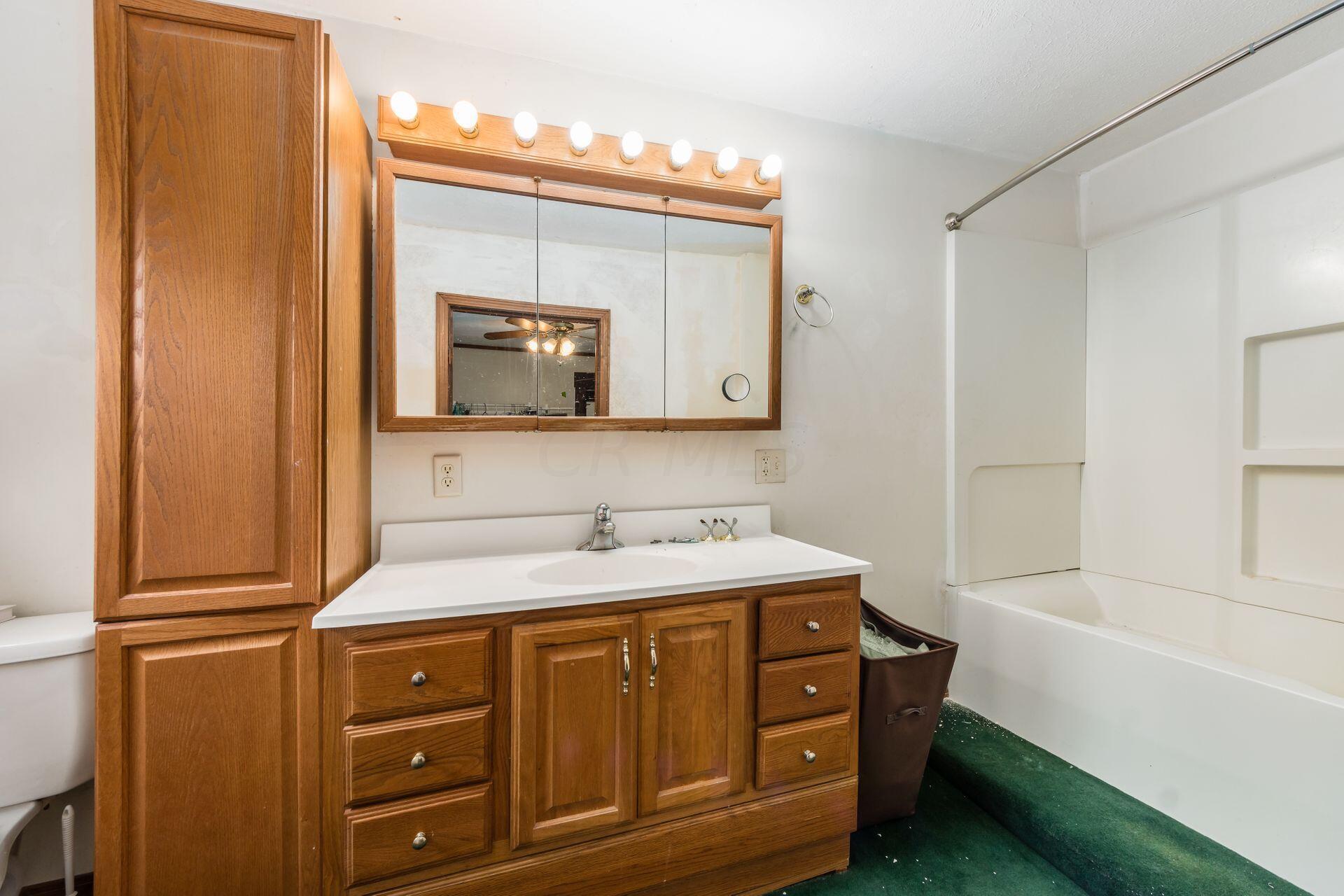 7667 Slocum Road Ostrander, OH 43061 - Photo 32 of 69 2nd Floor Bathroom