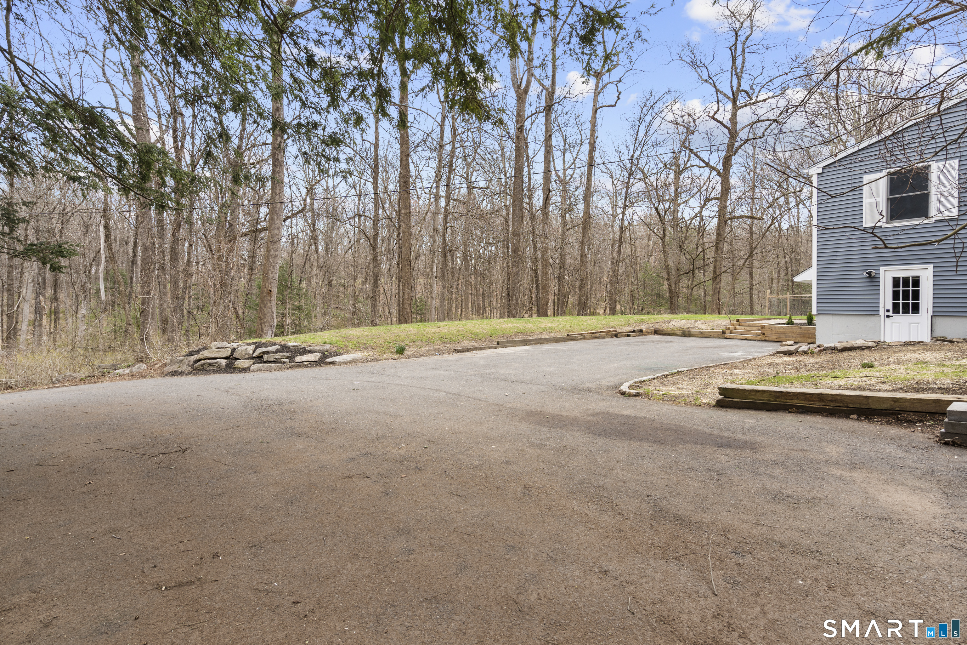 70 Dayton Road Redding, CT 06896 - Photo 33 of 38