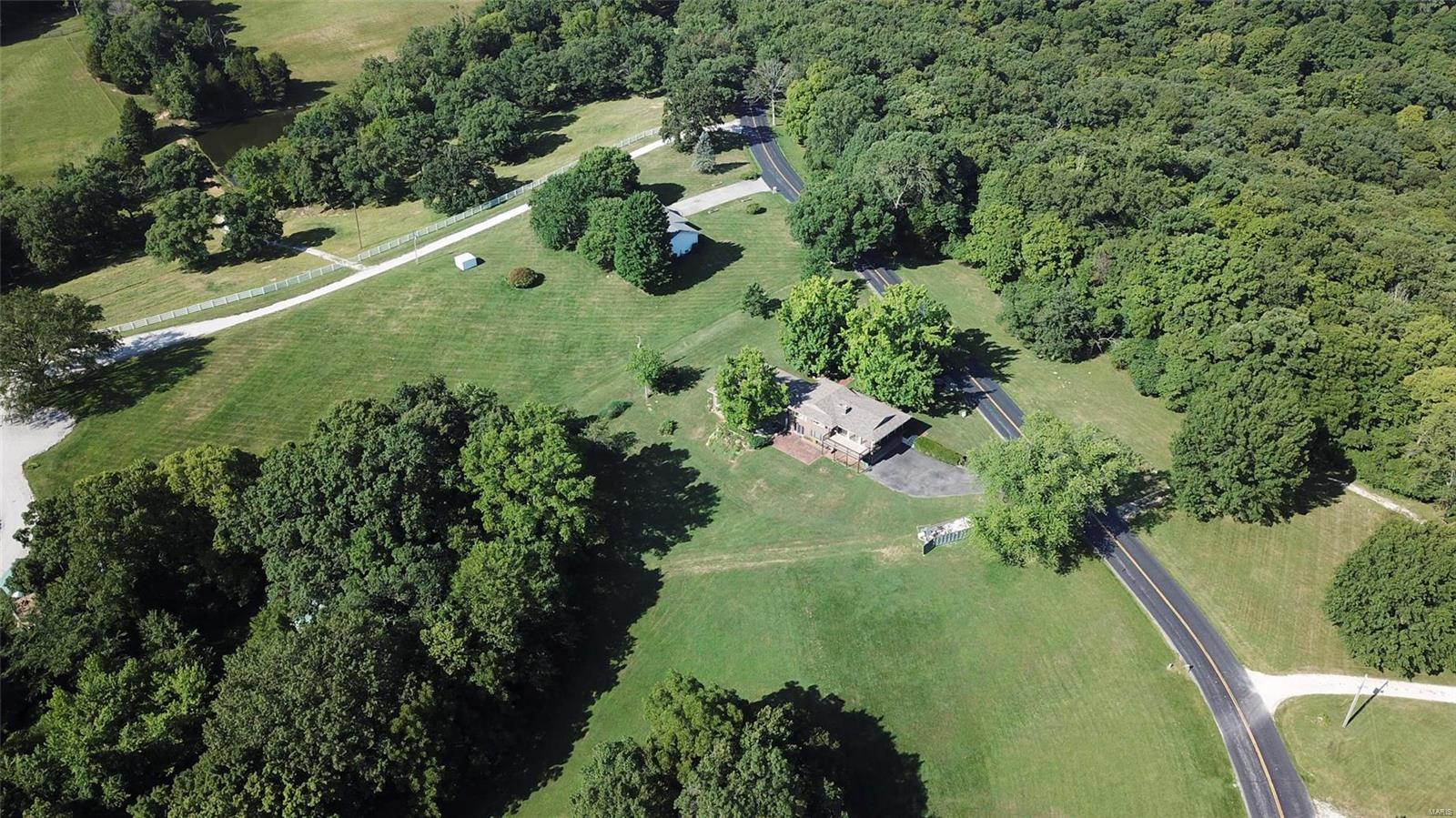 763 Matson Hill Road Defiance, MO 63341 - Photo 3 of 55 Gallery Image 3