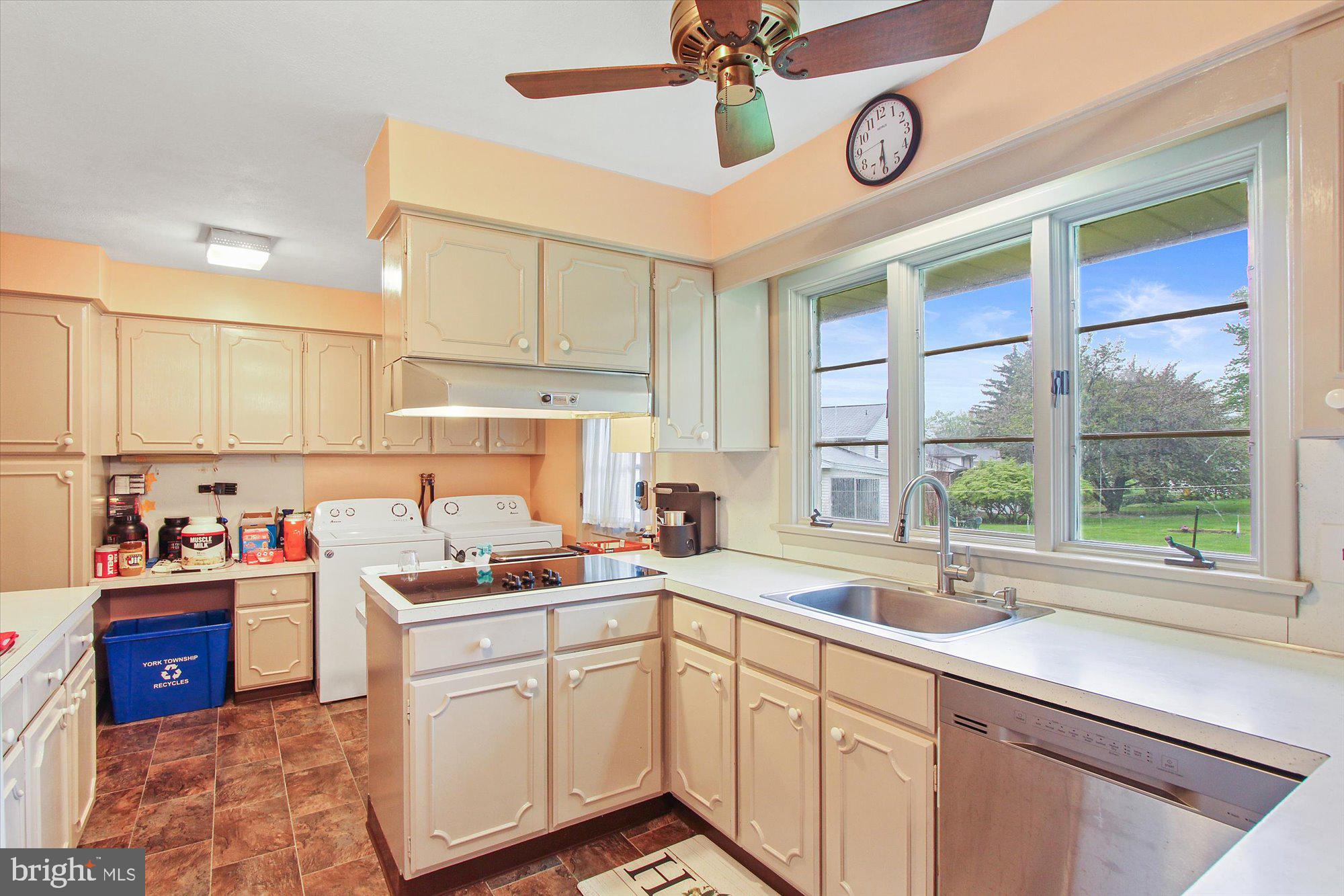 205 Melvale Road Dallastown, PA 17313 - Photo 5 of 19 Gallery Image 5