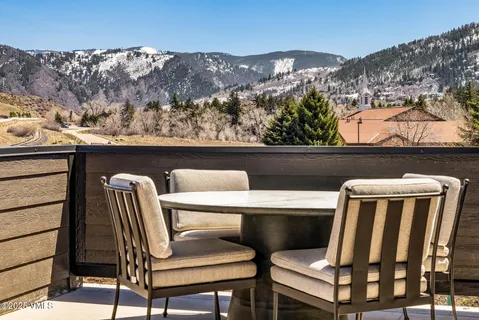 $3,995,000 | 100 Goldfinch Lane, Unit 2D, Avon, CO 81620