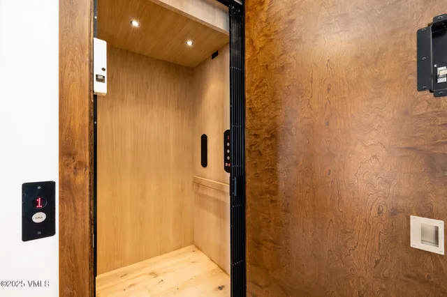 $3,995,000 | 100 Goldfinch Lane, Unit 2D, Avon, CO 81620