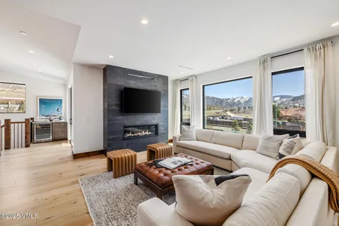 $3,995,000 | 100 Goldfinch Lane, Unit 2D, Avon, CO 81620