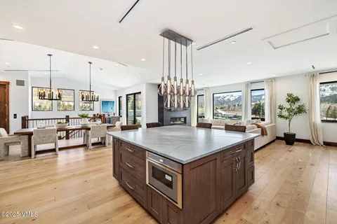 $3,995,000 | 100 Goldfinch Lane, Unit 2D, Avon, CO 81620