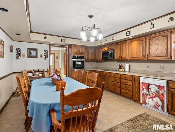 $129,000 | 280 State Rte 142, Eldorado, IL 62930