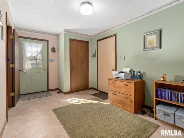 $129,000 | 280 State Rte 142, Eldorado, IL 62930