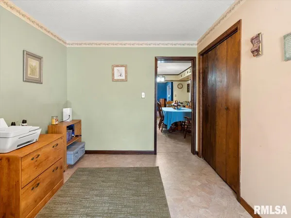 $129,000 | 280 State Rte 142, Eldorado, IL 62930