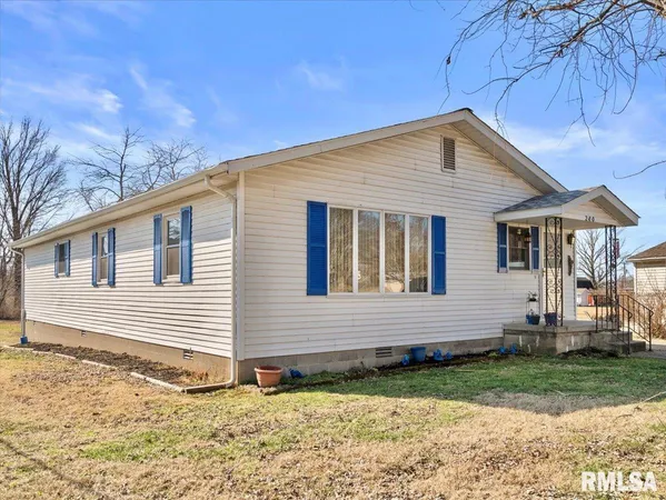 $129,000 | 280 State Rte 142, Eldorado, IL 62930