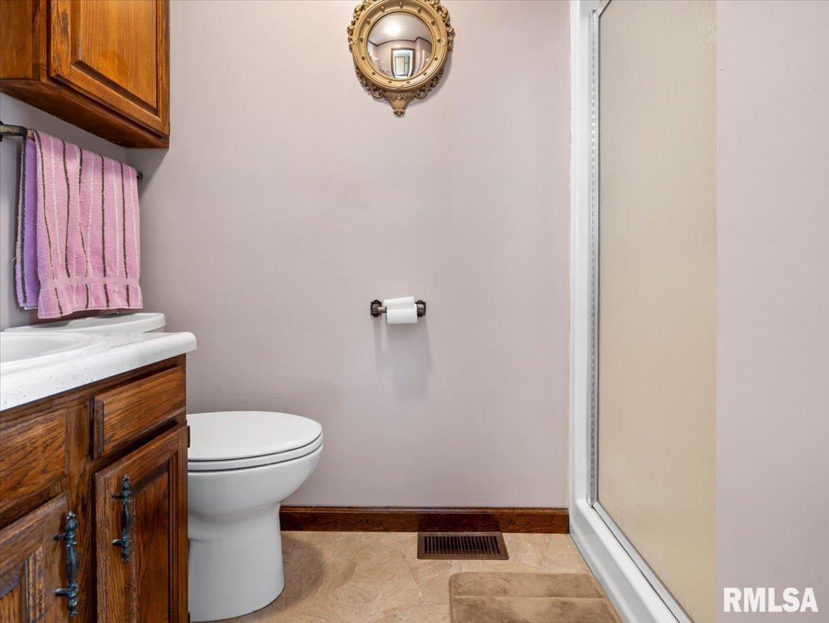 280 State Rte 142 Eldorado, IL 62930 - Photo 32 of 39