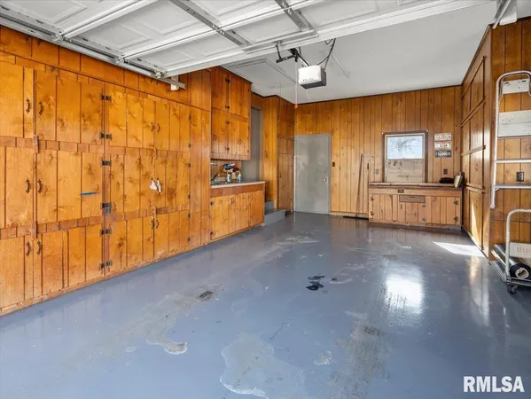 $129,000 | 280 State Rte 142, Eldorado, IL 62930