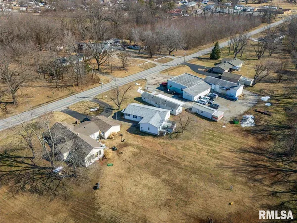 $129,000 | 280 State Rte 142, Eldorado, IL 62930