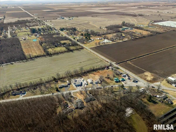 $129,000 | 280 State Rte 142, Eldorado, IL 62930