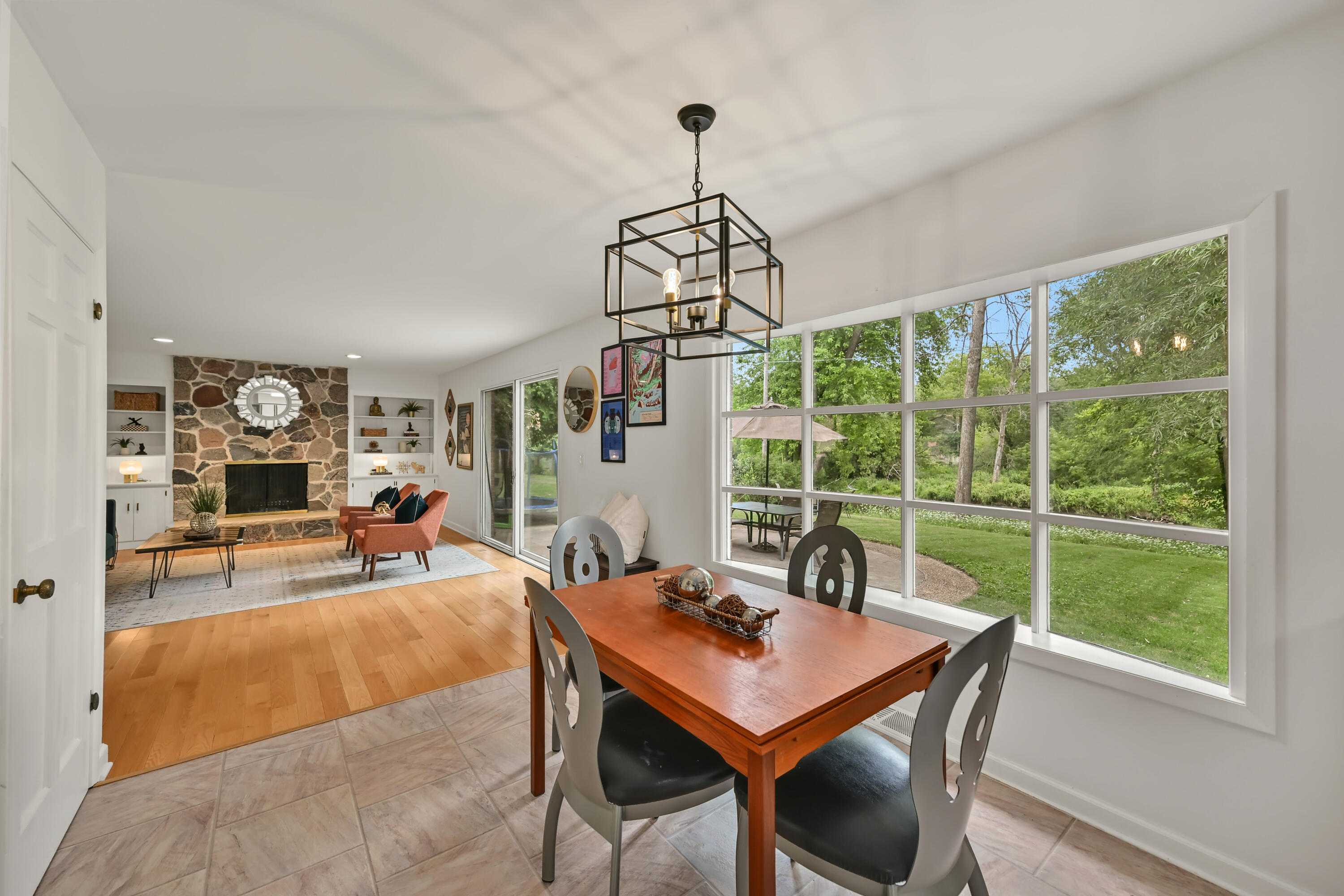 7266 North Pierron Road Glendale, WI 53209 - Photo 11 of 41 Dinette