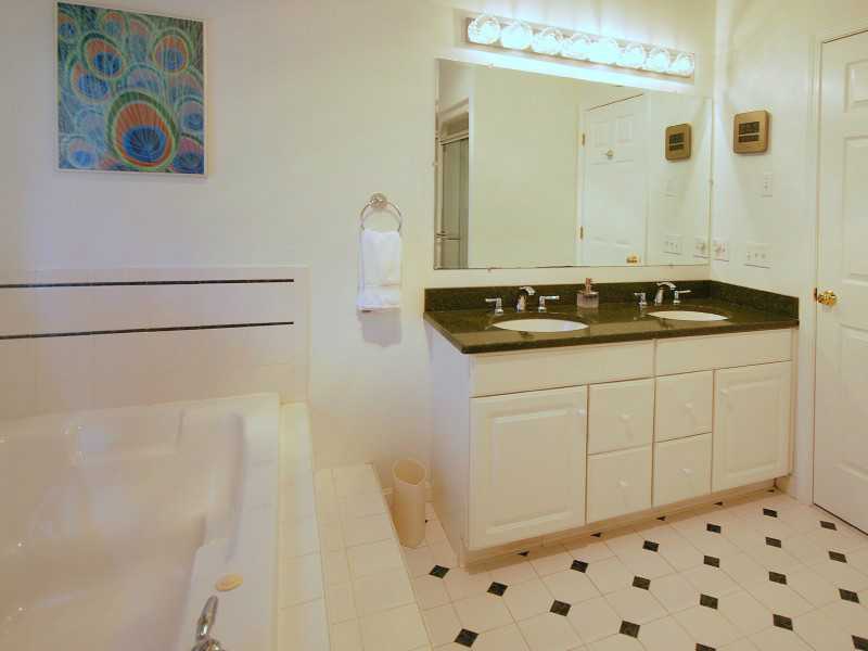 46 Eastwick Road North Kingstown, RI 02852 - Photo 18 of 25 Master Bath/Spa.