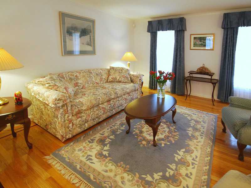 46 Eastwick Road North Kingstown, RI 02852 - Photo 5 of 25 Living Room.