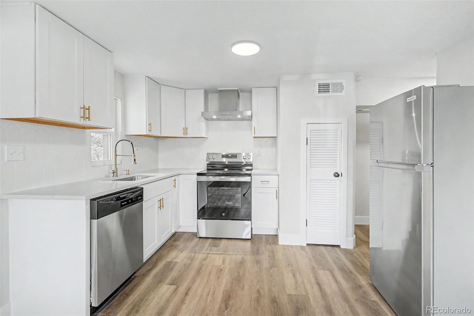 901 South Raleigh Street Denver, CO 80219 - Photo 29 of 40
