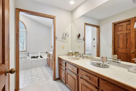 $950,000 | 11824 Welters Way, Eden Prairie, MN 55347