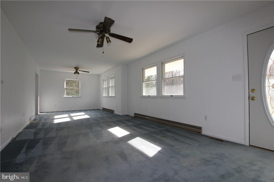 12091 Line Road Delmar, DE 19940 - Photo 4 of 38
