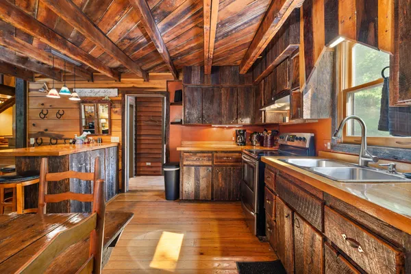 $1,495,000 | 27 Bussell Road, Carthage, TN 37030