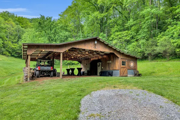 $1,495,000 | 27 Bussell Road, Carthage, TN 37030
