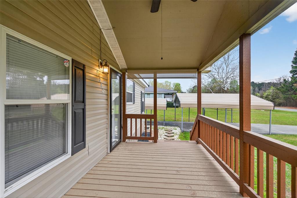 1202 Princeton Road Princeton, LA 71067 - Photo 2 of 32 Covered front porch