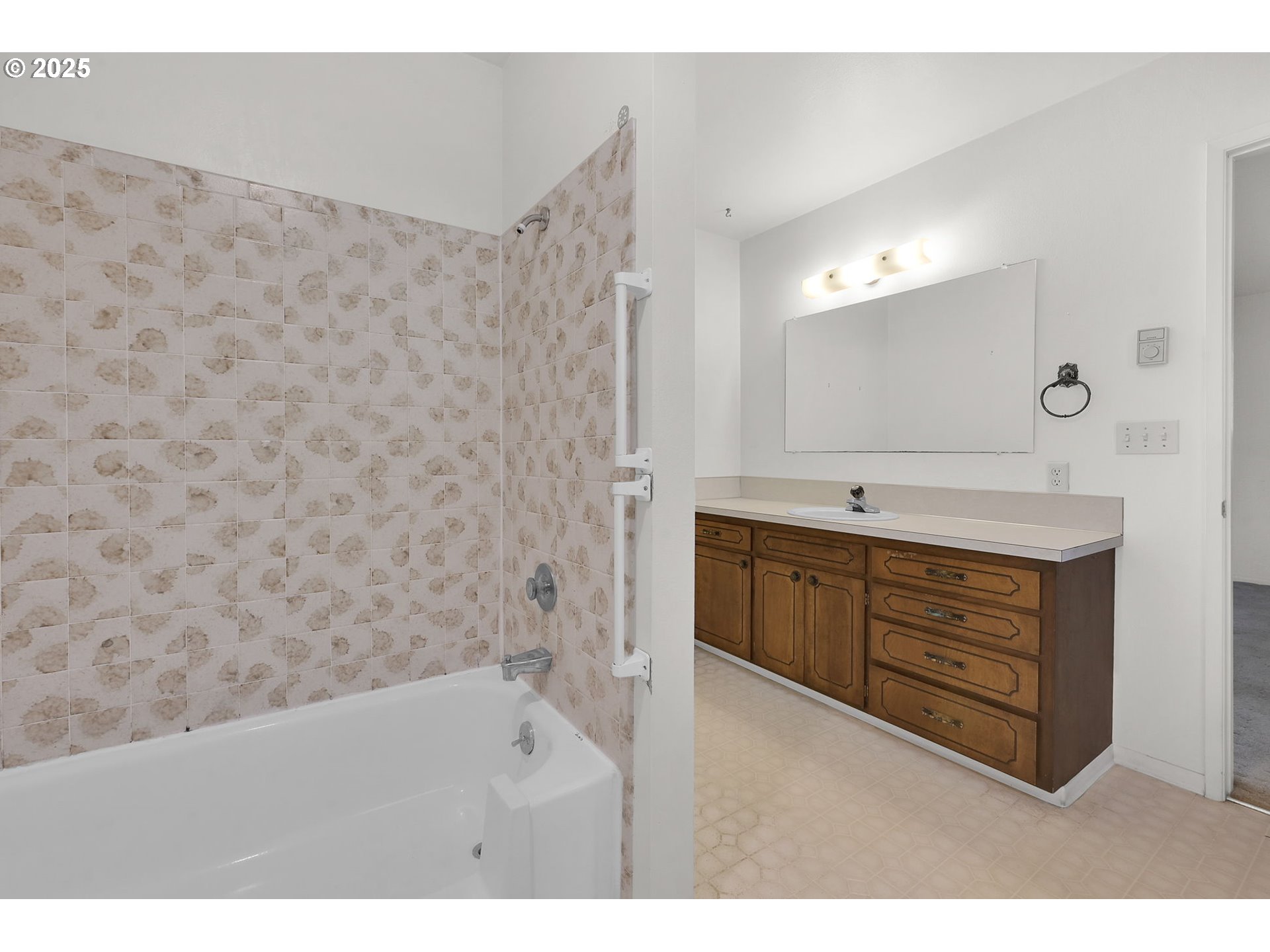 3076 Wayside Loop Springfield, OR 97477 - Photo 24 of 44 Gallery Image 24