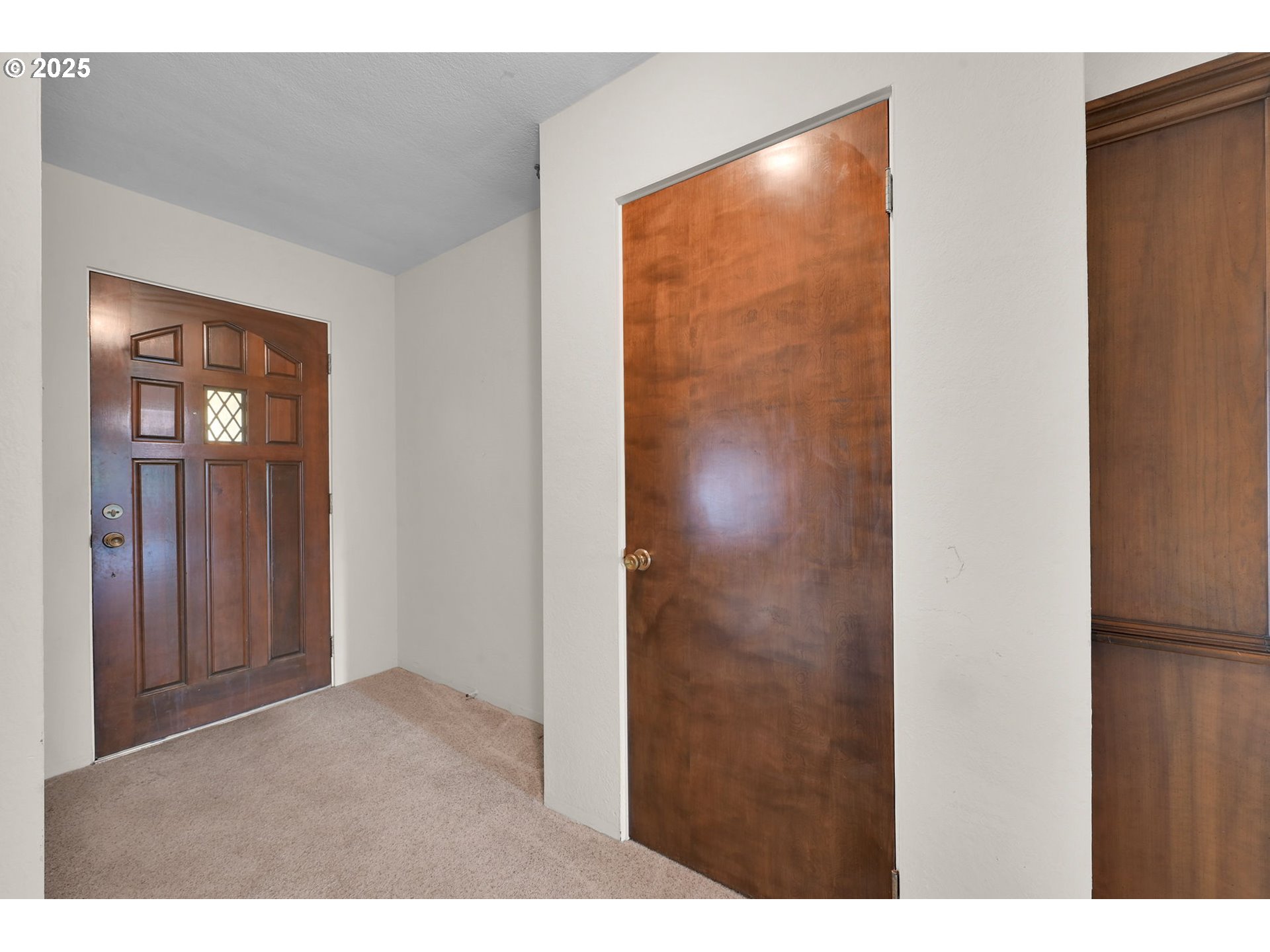 3076 Wayside Loop Springfield, OR 97477 - Photo 4 of 44 Gallery Image 4