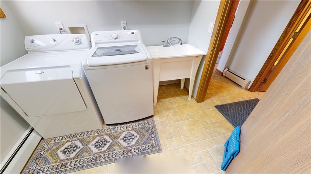 3902 Knoyle Road Erie, PA 16510 - Photo 10 of 25 a utility room with dryer and washer
