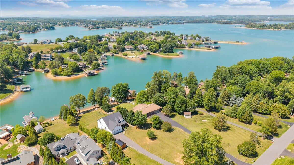159 Windmere Trail Moneta, VA 24121 - Photo 2 of 88 Aerial