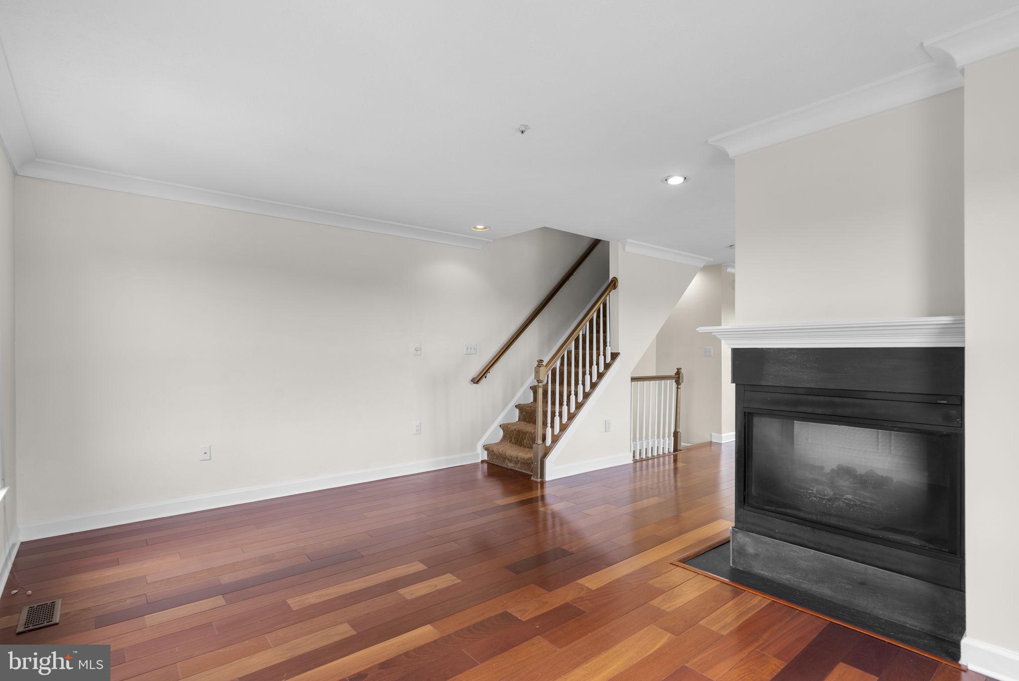 112 Ridgepoint Place Gaithersburg, MD 20878 - Photo 13 of 48 Gallery Image 13