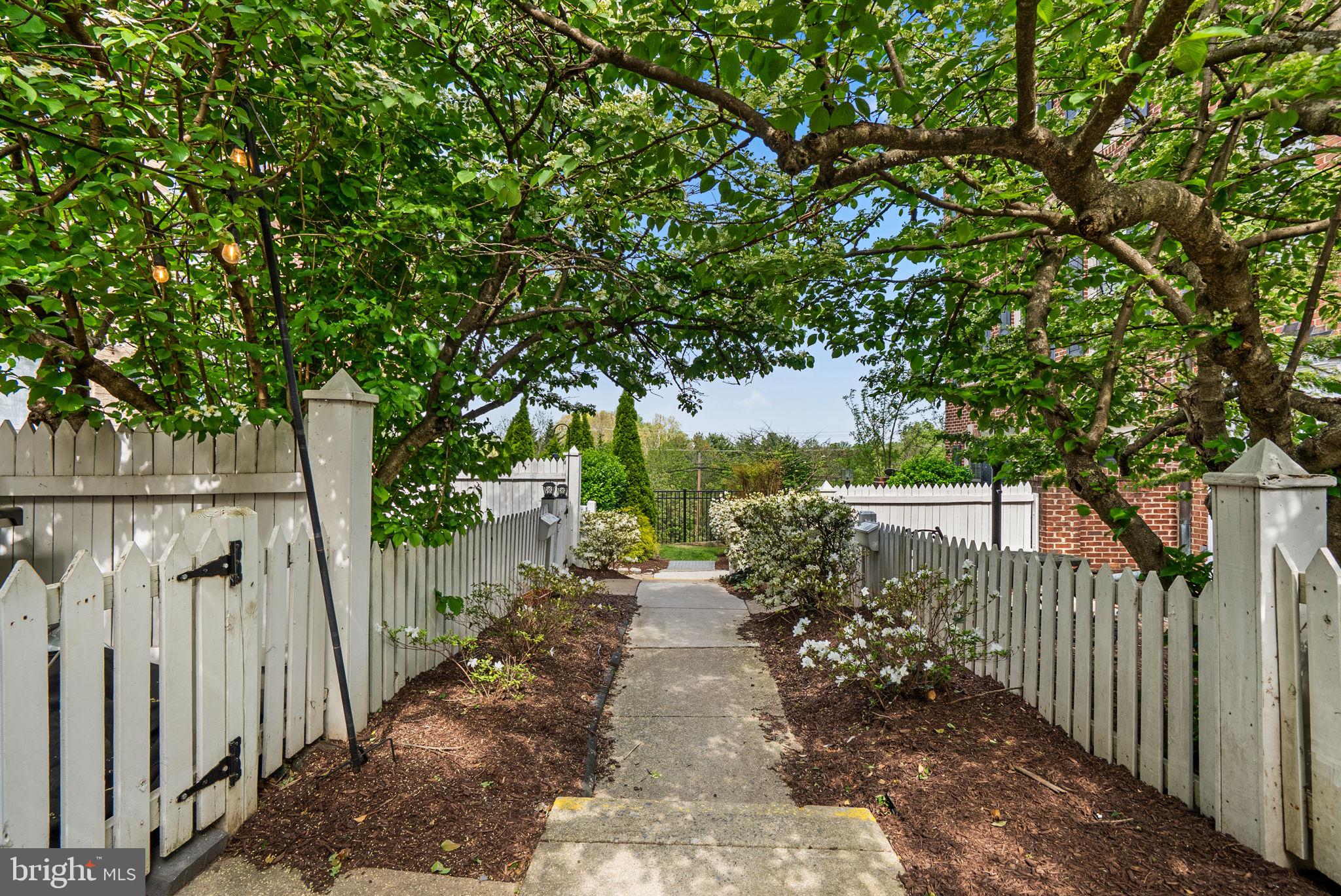 112 Ridgepoint Place Gaithersburg, MD 20878 - Photo 2 of 48 Gallery Image 2