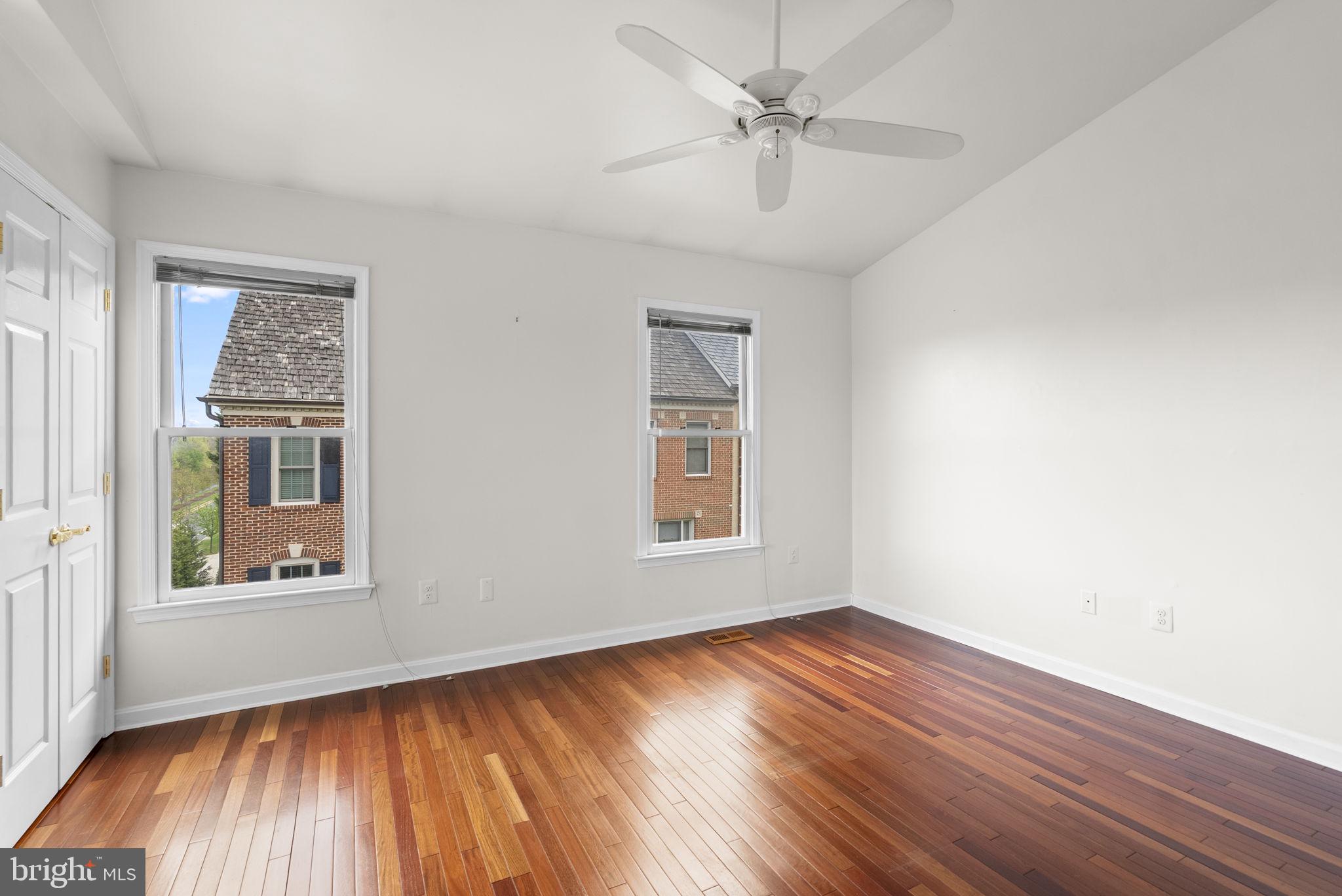 112 Ridgepoint Place Gaithersburg, MD 20878 - Photo 28 of 48 Gallery Image 28