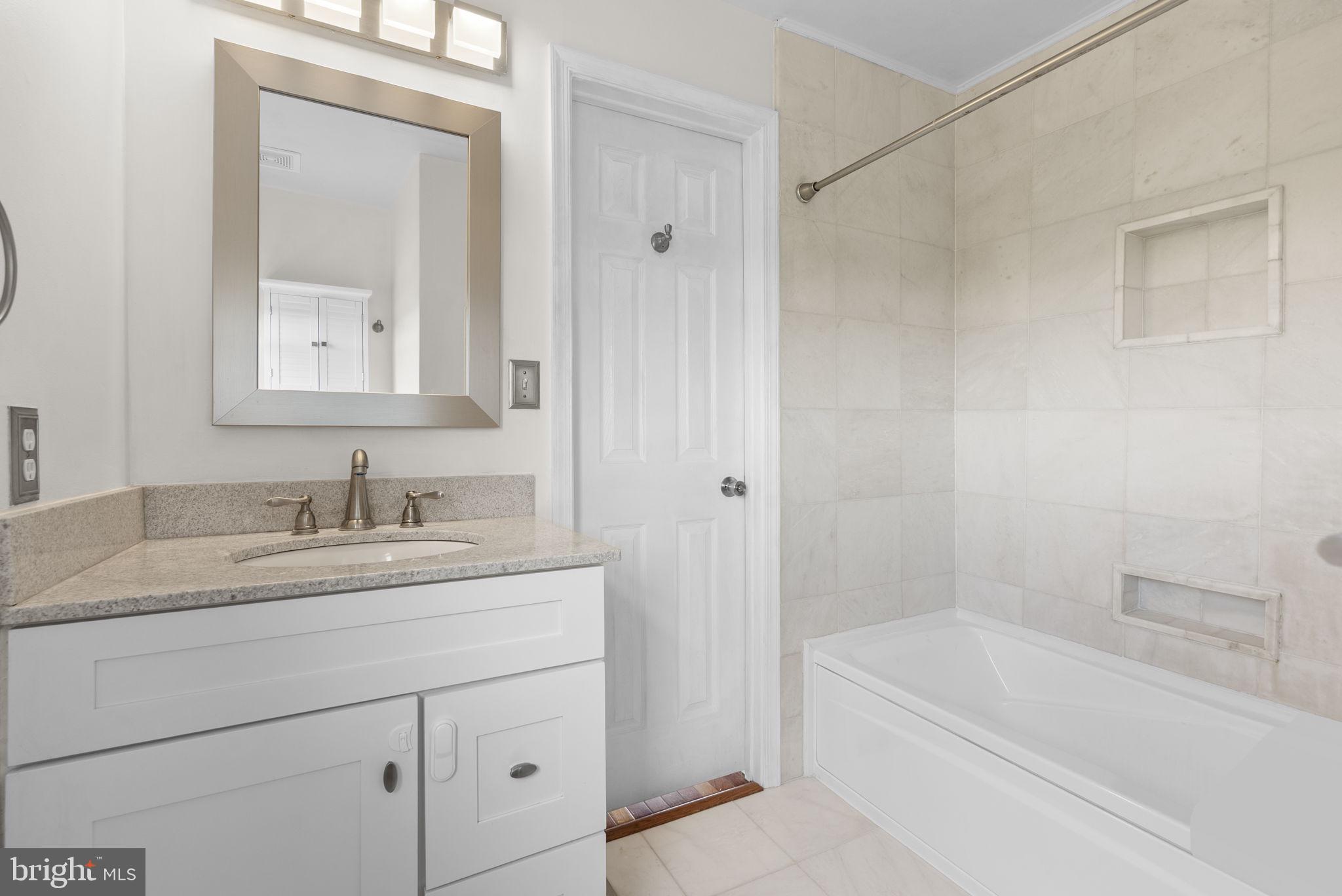 112 Ridgepoint Place Gaithersburg, MD 20878 - Photo 33 of 48 Gallery Image 33