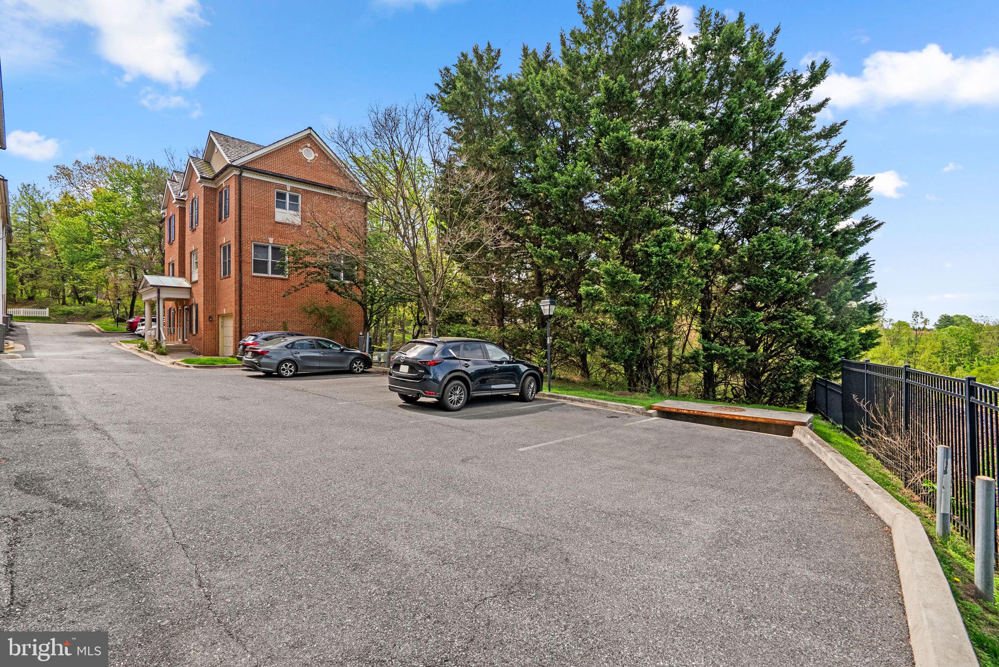 112 Ridgepoint Place Gaithersburg, MD 20878 - Photo 43 of 48 Gallery Image 43