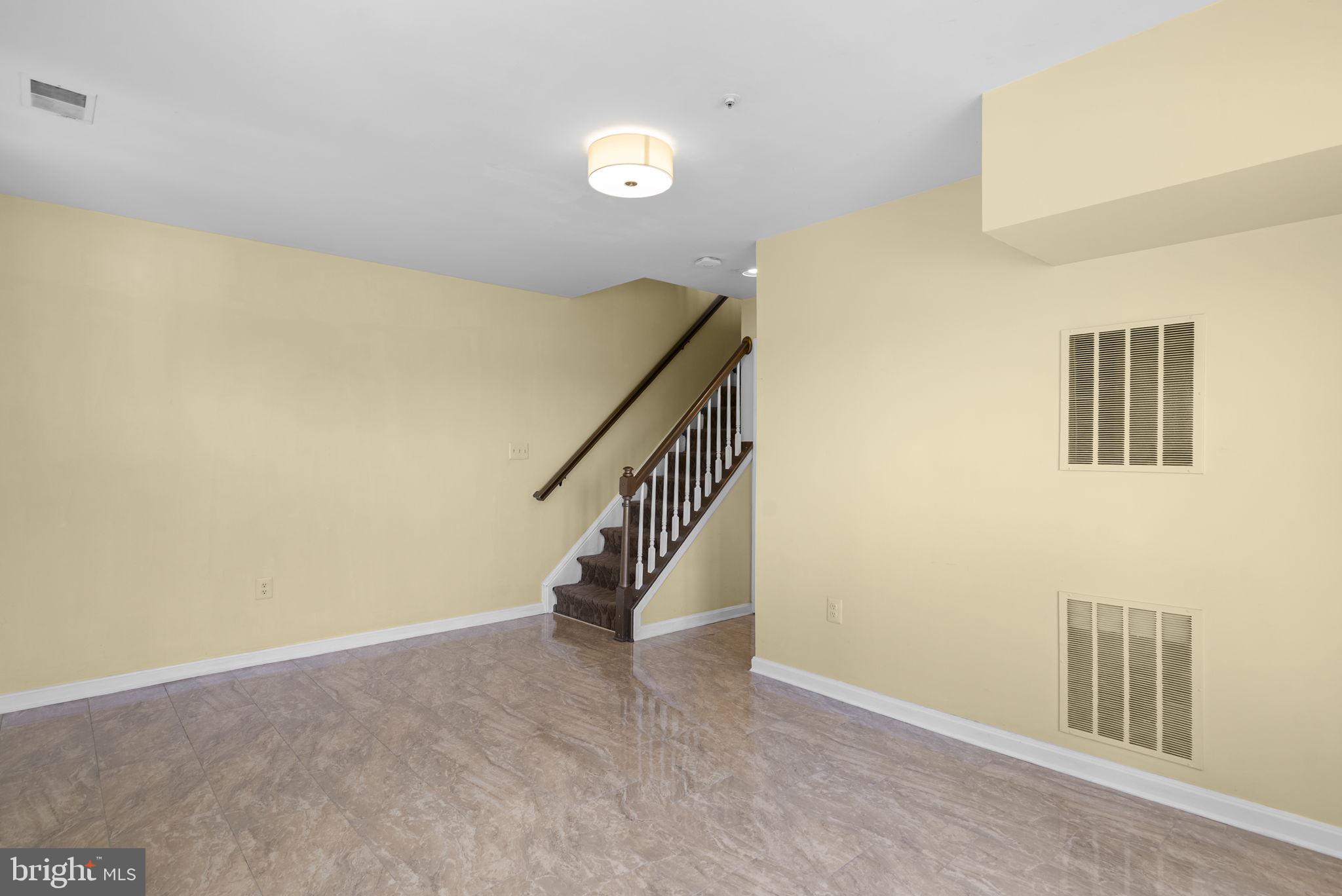 112 Ridgepoint Place Gaithersburg, MD 20878 - Photo 9 of 48 Gallery Image 9