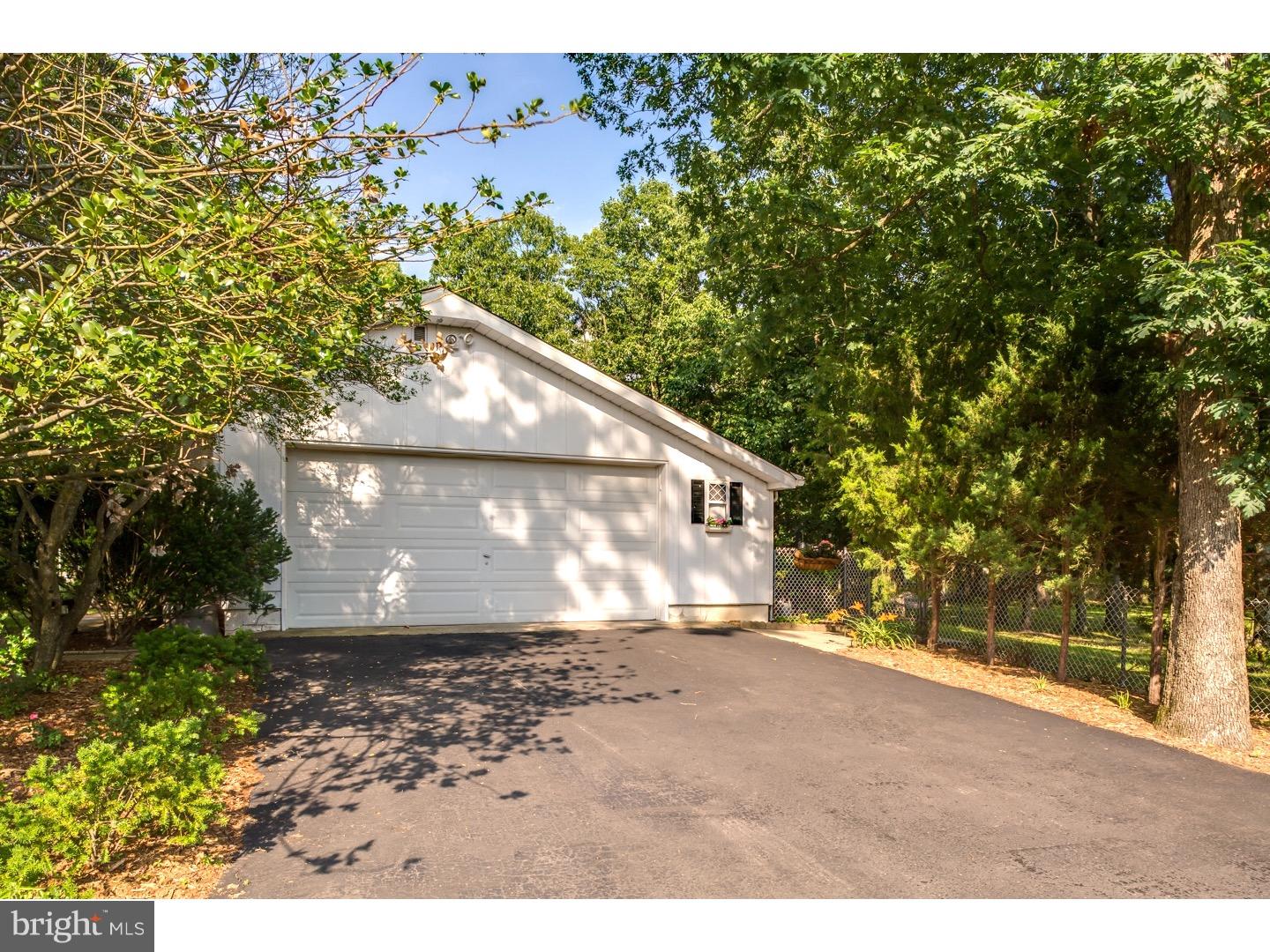 28 Penn Road Voorhees, NJ 08043 - Photo 18 of 19 Garage