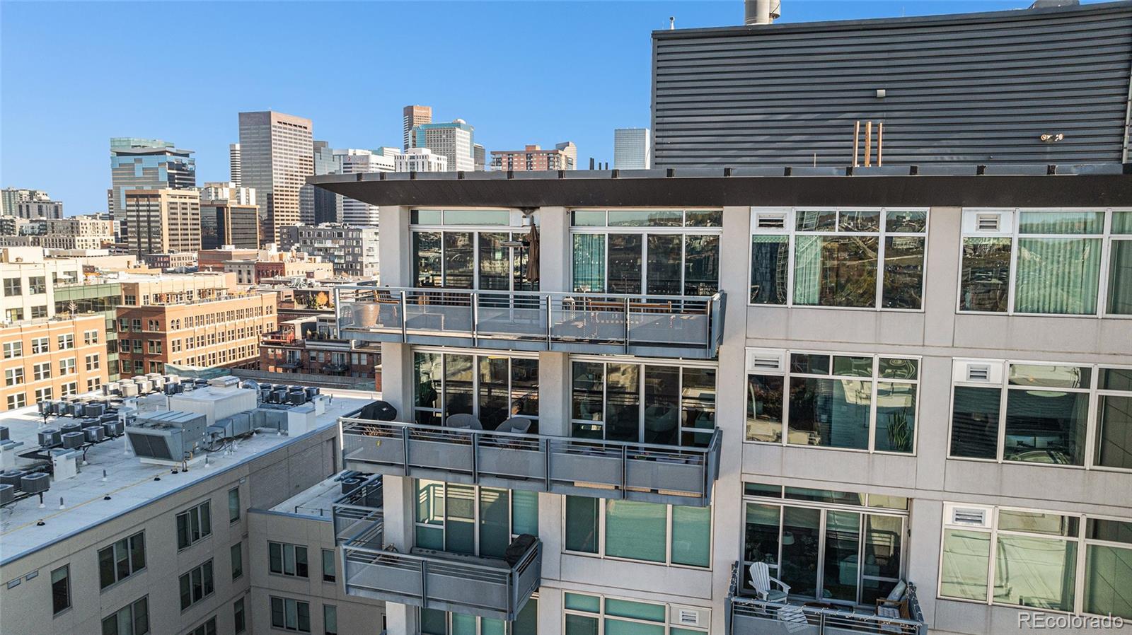 1401 Wewatta Street, Unit 1202 Denver, CO 80202 - Photo 29 of 50 a view of a large building