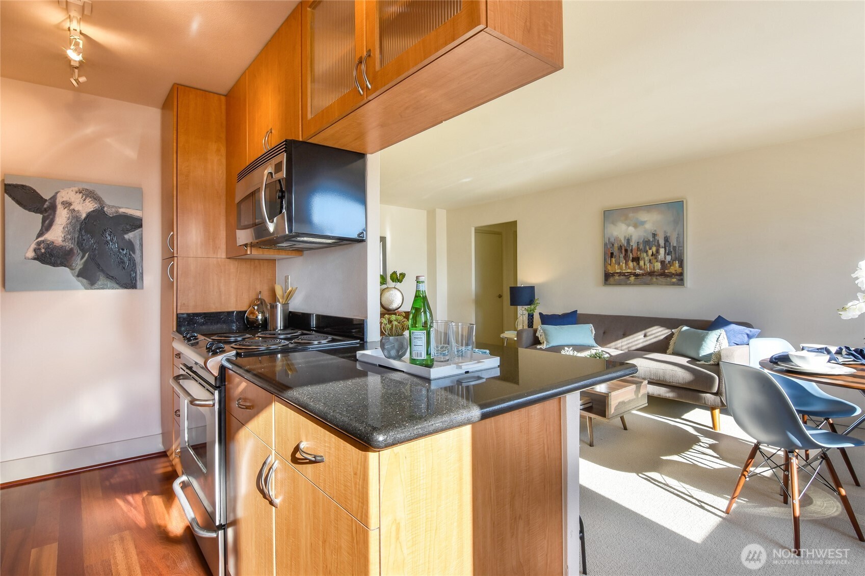 1105 Spring Street, Unit 1303 Seattle, WA 98104 - Photo 13 of 18