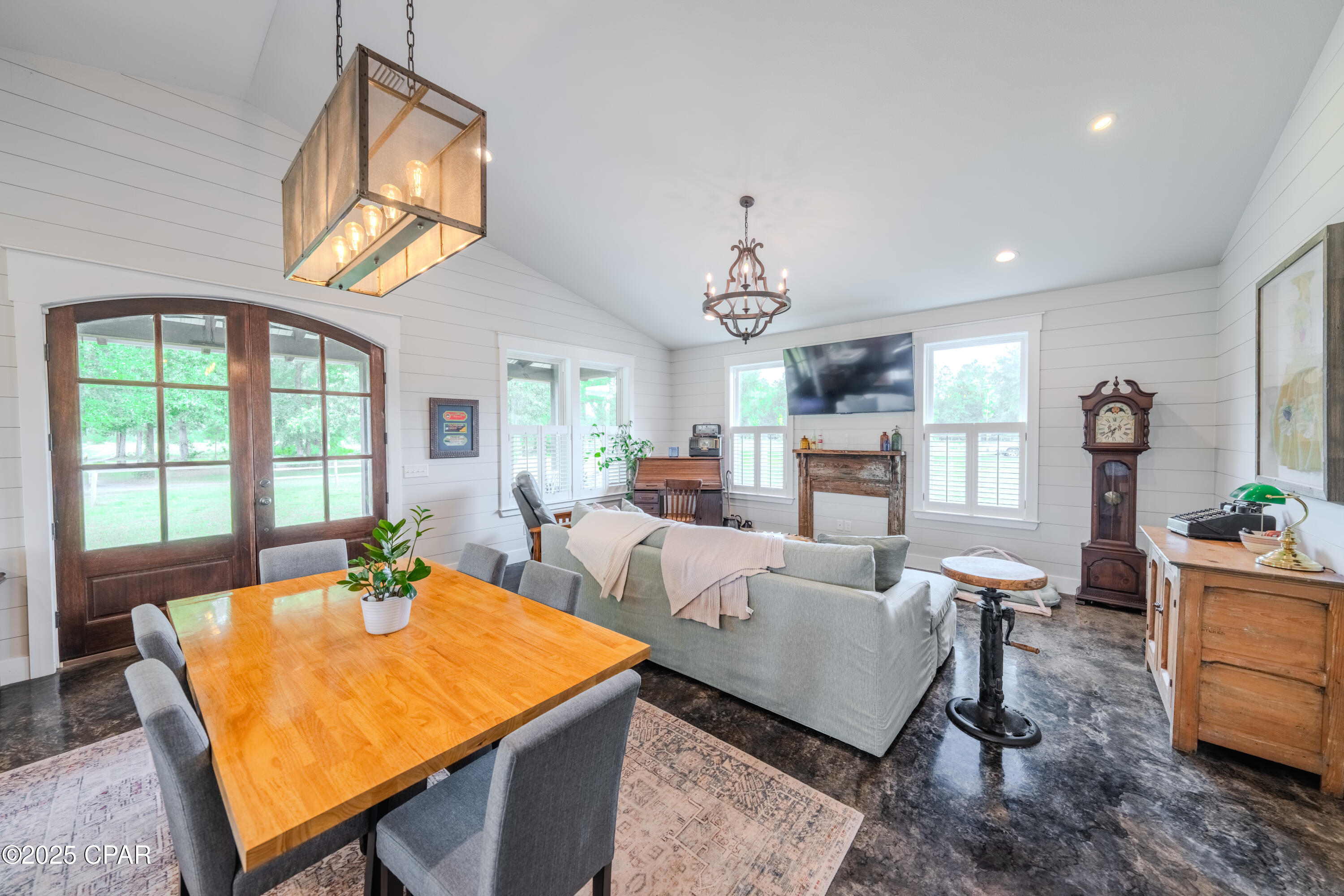 2818 Lawrence Road Marianna, FL 32446 - Photo 7 of 45 Gallery Image 7