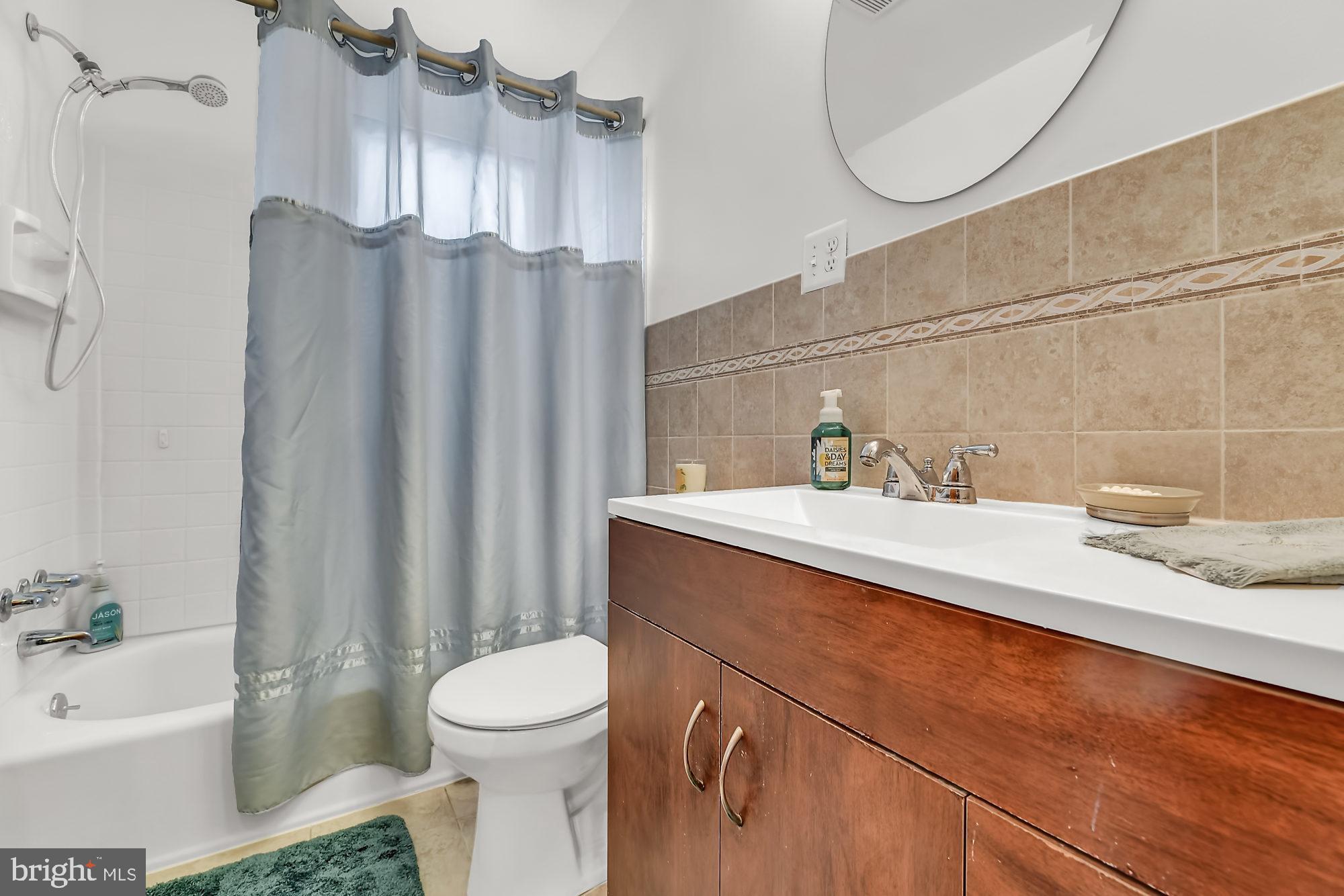 1710 Cape May Road Baltimore, MD 21221 - Photo 20 of 35 Upper Level Full Bath