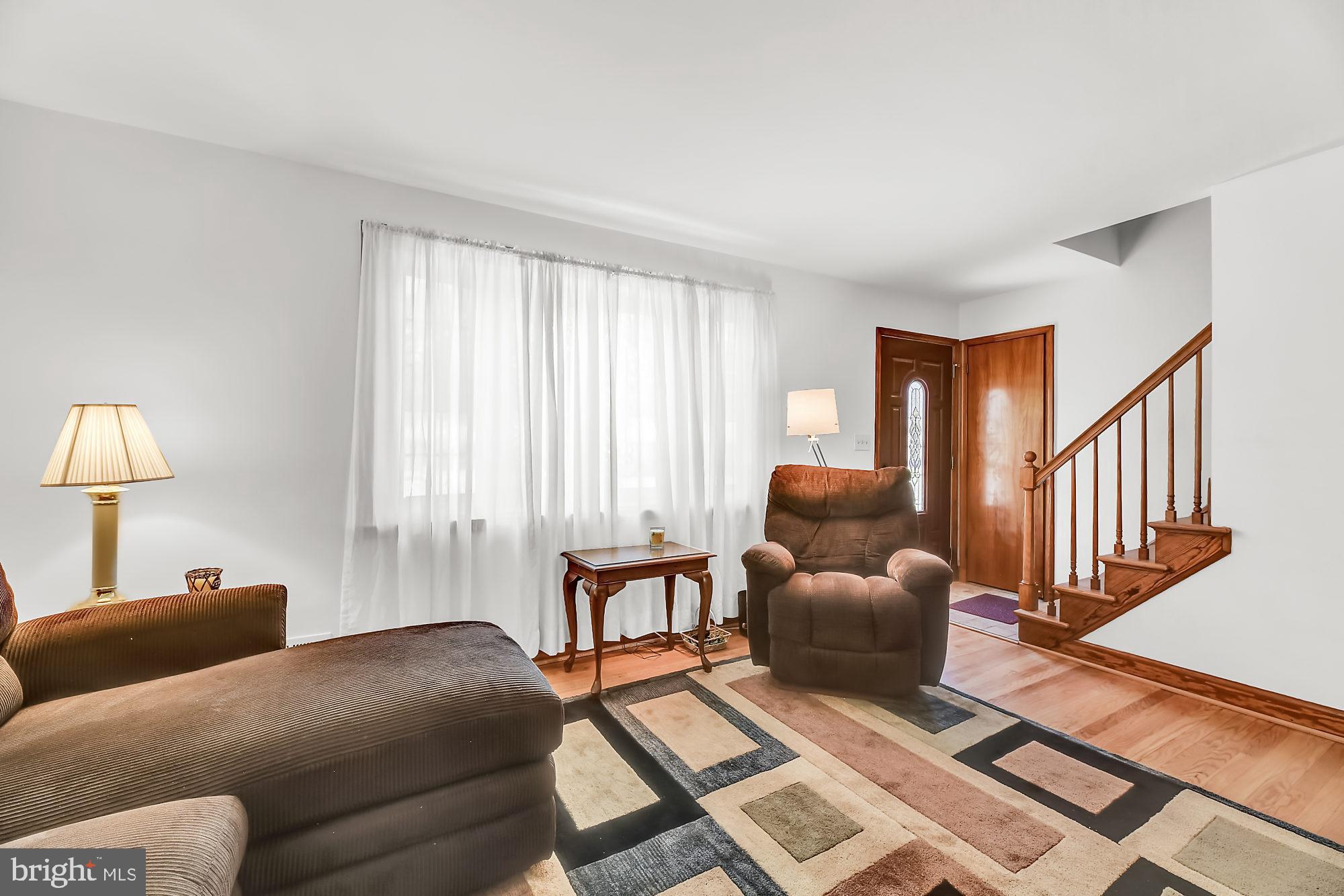 1710 Cape May Road Baltimore, MD 21221 - Photo 5 of 35 Hardwood floors living room