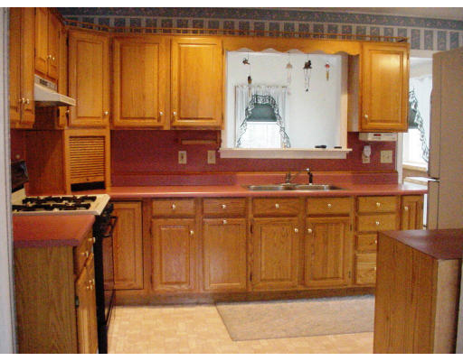 40 South Hunt Road Amesbury, MA 01913 - Photo 15 of 28