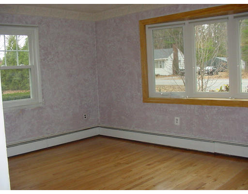 40 South Hunt Road Amesbury, MA 01913 - Photo 17 of 28