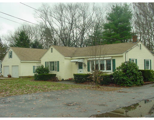 40 South Hunt Road Amesbury, MA 01913 - Photo 3 of 28