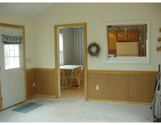 40 South Hunt Road Amesbury, MA 01913 - Photo 10 of 28