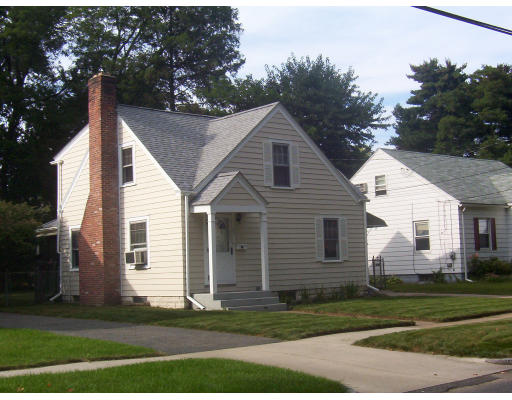 33 Dana Street Springfield, MA 01104 - Photo 2 of 12 Gallery Image 2